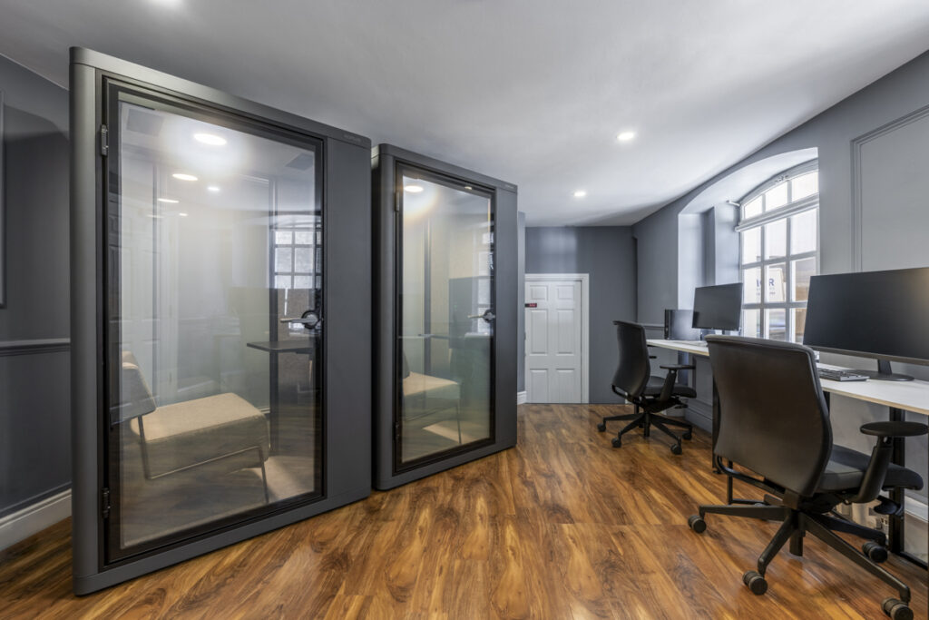 Lume-Eden-Rock-Office-Curator-SMALL-9 (1)